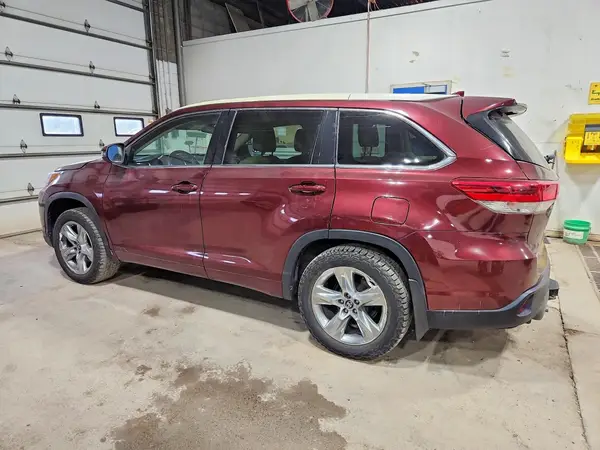 5TDDZRFH6KS958374 — 2019 Toyota Highlander, фото 2 с аукциона Copart 01.10.2026, Задняя часть