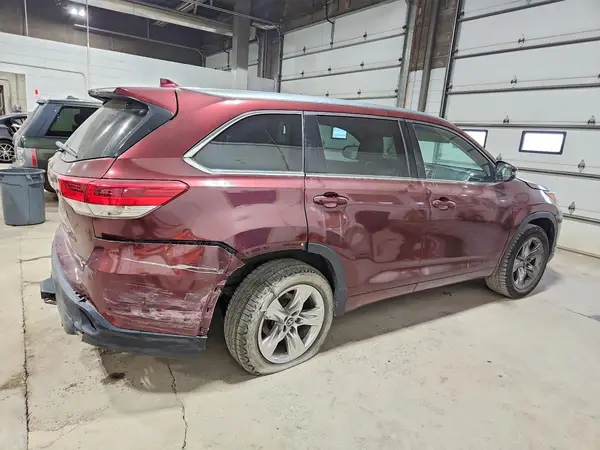 5TDDZRFH6KS958374 — 2019 Toyota Highlander, фото 3 с аукциона Copart 01.10.2026, Задняя часть