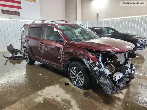 2019 Toyota Highlander Xle VIN 5TDJZRFH2KS923060 фото 4