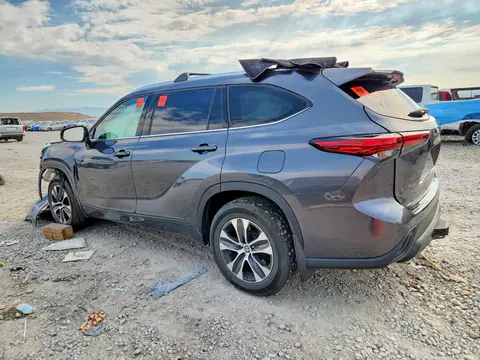 2020 Toyota Highlander VIN 5TDGZRBH8LS518984 фото 2