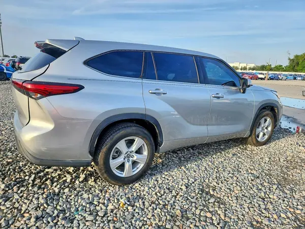 5TDCZRAH1LS506840 — 2020 Toyota Highlander, фото 3 с аукциона Copart, Мелкие вмятины и царапины