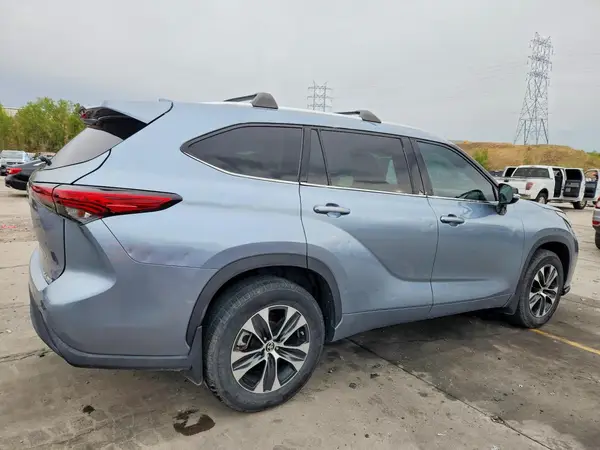 5TDHZRBHXLS047392 — 2020 Toyota Highlander, фото 3 с аукциона Copart, Град