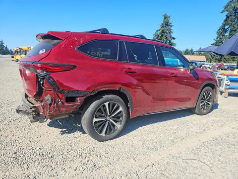 2021 Toyota Highlander VIN 5TDJZRBH8MS137854 фото 3