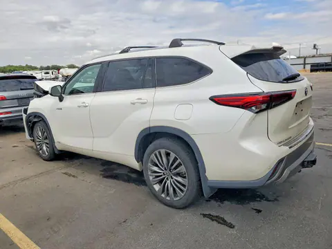 2021 Toyota Highlander VIN 5TDEBRCH3MS055938 фото 2
