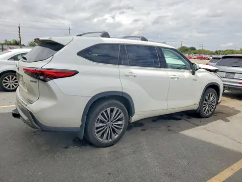 2021 Toyota Highlander VIN 5TDEBRCH3MS055938 фото 3
