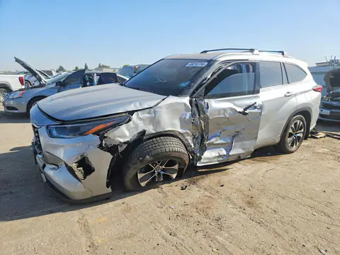 5TDHZRAH7MS525738 — 2021 Toyota Highlander, Передняя часть (Front End), фото до ремонта