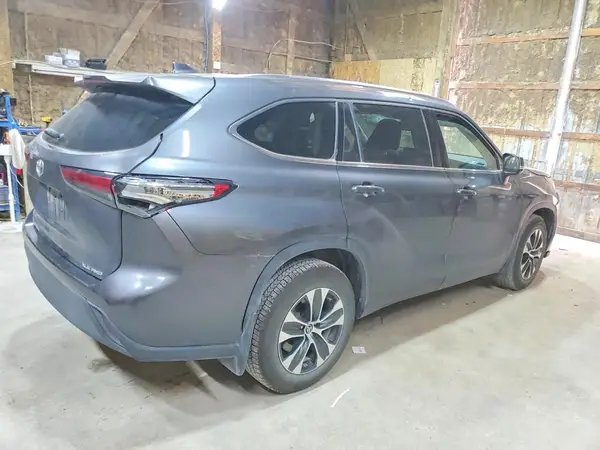 5TDGZRBH2MS526256 — 2021 Toyota Highlander, фото 3 с аукциона Copart, Град
