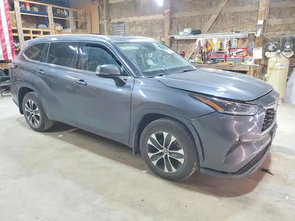 5TDGZRBH2MS526256 — 2021 Toyota Highlander, фото 4 с аукциона Copart, Град