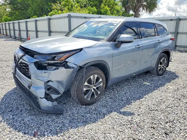 5TDHZRBH7MS125032 — 2021 Toyota Highlander, Передняя часть (Front End), фото до ремонта
