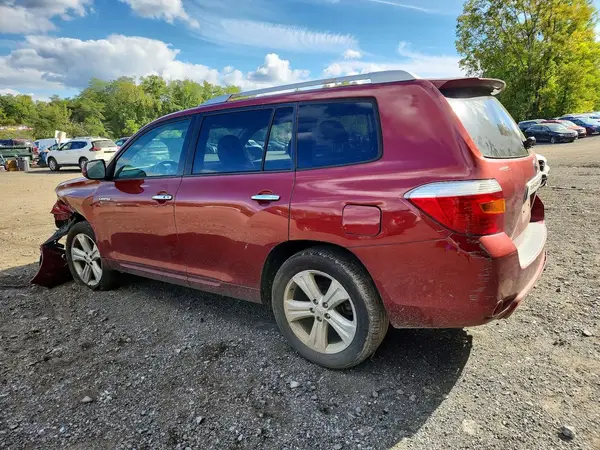 5TDDK3EH7AS031756 — 2021 Toyota Highlander, фото 2 с аукциона Copart 13.10.2026, Передняя часть