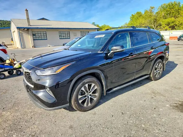 5TDGZRBH5MS142293 — 2021 Toyota Highlander, Мелкие вмятины и царапины (Minor Dent/Scratches), фото до ремонта