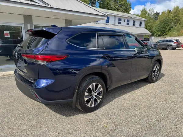 5TDGZRBH6MS553797 — 2021 Toyota Highlander, фото 4 с аукциона Copart 08.10.2026, Мелкие вмятины и царапины