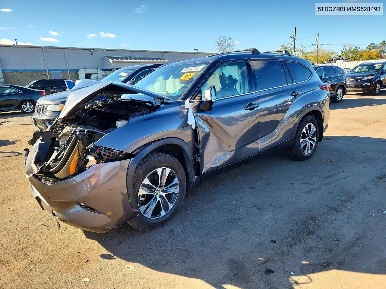5TDGZRBH4MS528493 Toyota Highlander 2021 — повреждение Передняя часть, фото до ремонта
