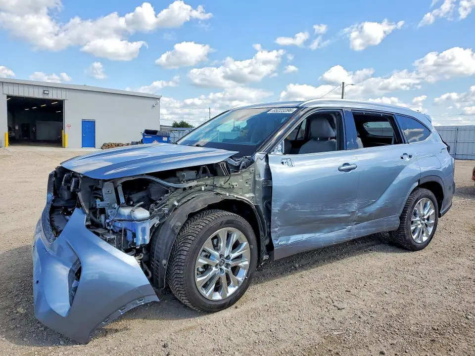 5TDXBRCHXNS088946 Toyota Highlander 2022 — повреждение Передняя часть, фото до ремонта