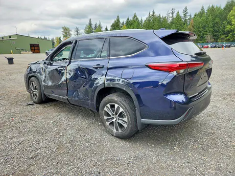 2022 Toyota Highlander VIN 5TDHZRBH7NS230008 фото 2