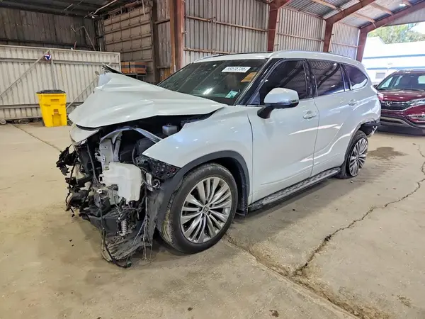 5TDFZRAH0NS130972 — 2022 Toyota Highlander, Передняя часть (Front End), фото до ремонта
