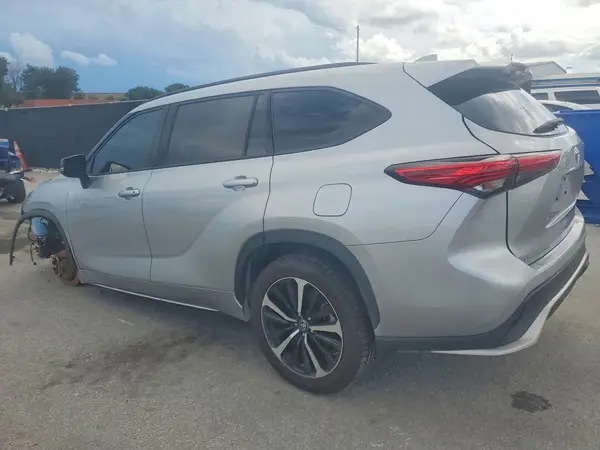 5TDLZRAH5NS116908 — 2022 Toyota Highlander, фото 2 с аукциона Copart 13.10.2026, Разукомплектован