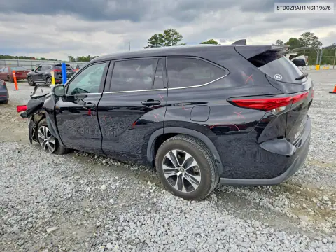 2022 Toyota Highlander Xle VIN 5TDGZRAH1NS119676 фото 2