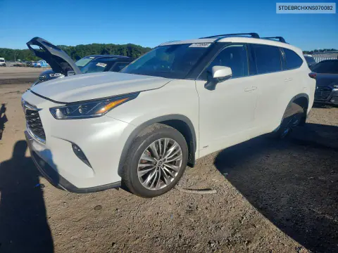 5TDEBRCHXNS070082 — 2022 Toyota Highlander, Сторона, фото до ремонта