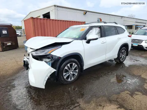 5TDHZRBH4NS193130 — 2022 Toyota Highlander, Передняя часть, фото до ремонта