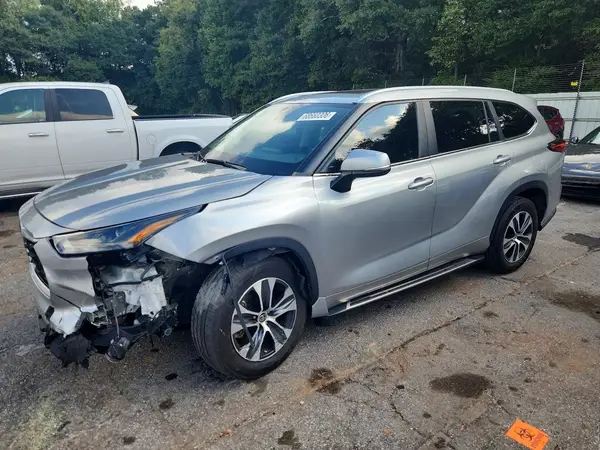 5TDKARAH0PS018049 — 2023 Toyota Highlander, Передняя часть (Front End), фото до ремонта