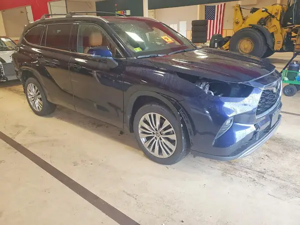 5TDKDRBH5PS035810 — 2023 Toyota Highlander, фото 4 с аукциона Copart 08.10.2026, Задняя часть