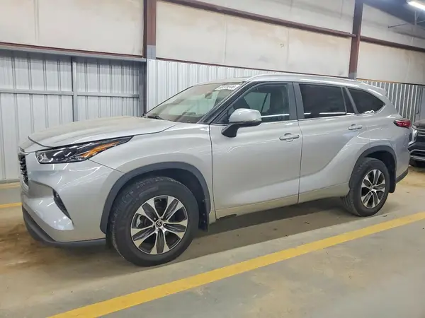 5TDKDRBH2PS009861 — 2023 Toyota Highlander, Мелкие вмятины и царапины (Minor Dent/Scratches), фото до ремонта