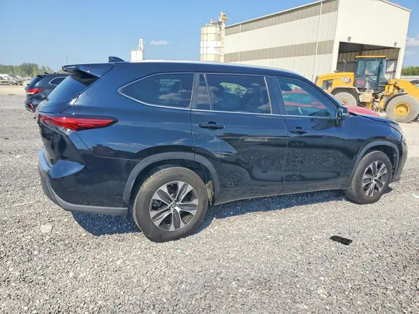 5TDKDRAH4PS031054 — 2023 Toyota Highlander, фото 3 с аукциона Copart 13.10.2026, Мелкие вмятины и царапины