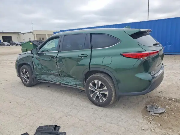 5TDKDRBH5PS500750 — 2023 Toyota Highlander, фото 2 с аукциона Copart, Боковая часть
