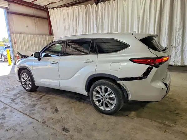5TDKDRAH5PS026770 — 2023 Toyota Highlander, фото 2 с аукциона Copart 07.10.2026, Передняя часть