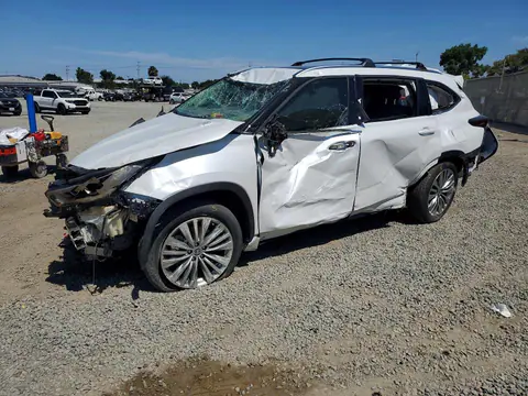 5TDKDRAH7RS052712 — 2024 Toyota Highlander, Повреждения со всех сторон (All Over), фото до ремонта