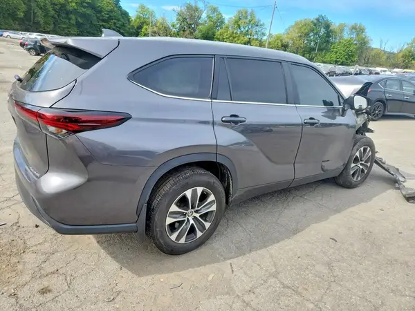 5TDKDRBH6RS552360 — 2024 Toyota Highlander, фото 3 с аукциона Copart, Передняя часть