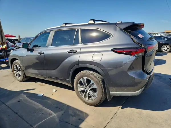 5TDKDRBH3RS530851 — 2024 Toyota Highlander, фото 2 с аукциона Copart, Передняя часть