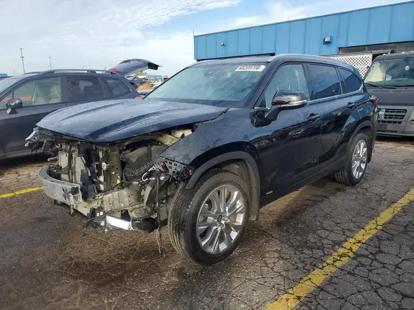 5TDXBRCH8SS667607 — 2025 Toyota Highlander, Передняя часть (Front End), фото до ремонта