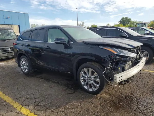 5TDXBRCH8SS667607 — 2025 Toyota Highlander, фото 4 с аукциона Copart, Передняя часть