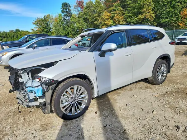 5TDKDRBH5TS603791 — 2026 Toyota Highlander, Передняя часть (Front End), фото до ремонта