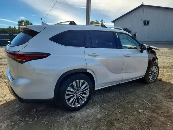 5TDKDRBH5TS603791 — 2026 Toyota Highlander, фото 3 с аукциона Copart, Передняя часть