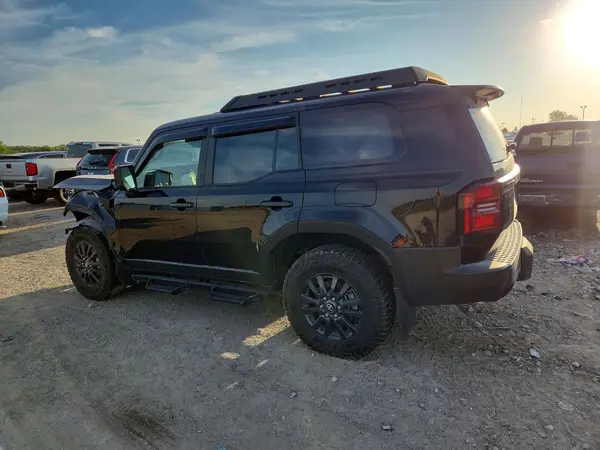 JTEABFAJ5RK016507 — 2024 Toyota Land Cruiser, фото 2 с аукциона Copart, Передняя часть