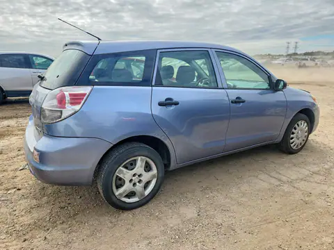 2T1LR32E36C558923 — 2006 Toyota Matrix, фото 3 с аукциона Copart 06.10.2026, Мелкие вмятины и царапины