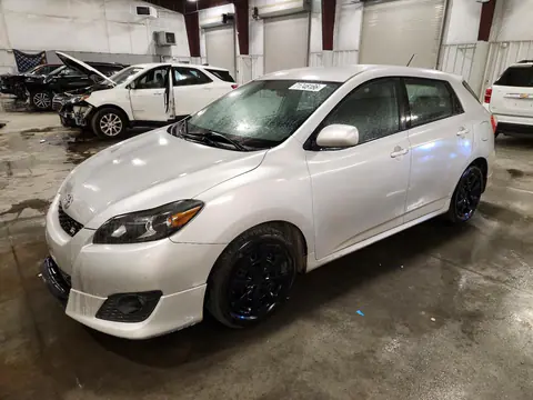 2T1KE40E29C014496 — 2009 Toyota Matrix, Передняя часть, фото до ремонта