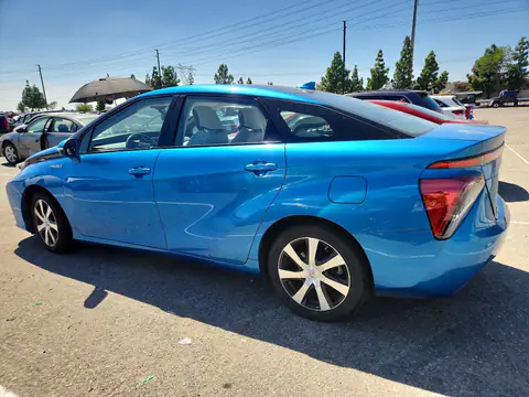 2018 Toyota Mirai VIN JTDBVRBD0JA003880 фото 2