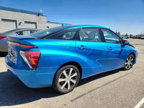 2018 Toyota Mirai VIN JTDBVRBD0JA003880 фото 3