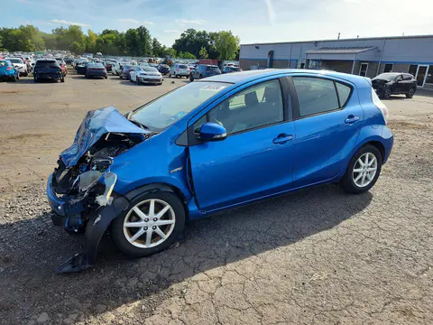 JTDKDTB36C1026493 — 2012 Toyota Prius C, Передняя часть (Front End), фото до ремонта