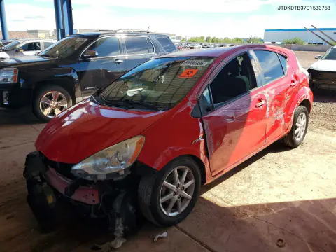 JTDKDTB37D1533758 — 2013 Toyota Prius C, Передняя часть, фото до ремонта