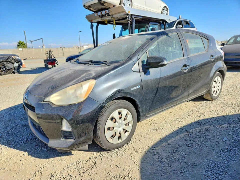 2013 TOYOTA PRIUS C VIN JTDKDTB30D1528479 фото 1