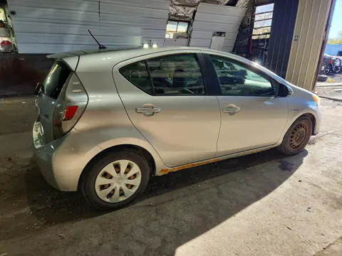 2013 Toyota Prius C One VIN JTDKDTB31D1536624 фото 3