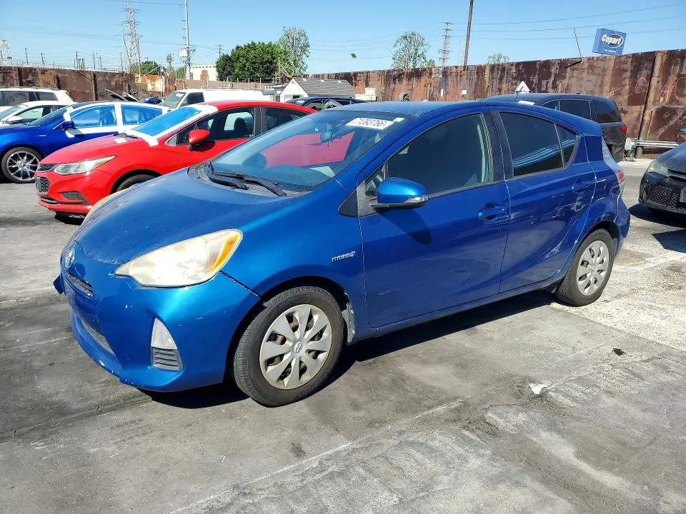2013 TOYOTA PRIUS C VIN JTDKDTB38D1535079 фото 1