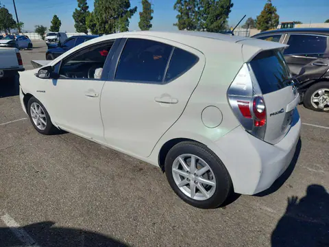 2014 Toyota PRIUS C VIN JTDKDTB32E1064371 фото 2