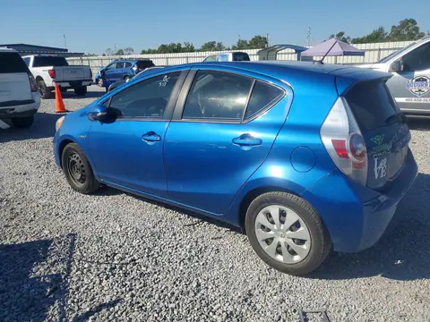 2014 Toyota Prius C Two VIN JTDKDTB32E1065181 фото 2