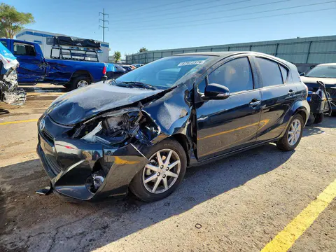JTDKDTB37F1108625 — 2015 Toyota Prius C, Передняя часть (Front End), фото до ремонта